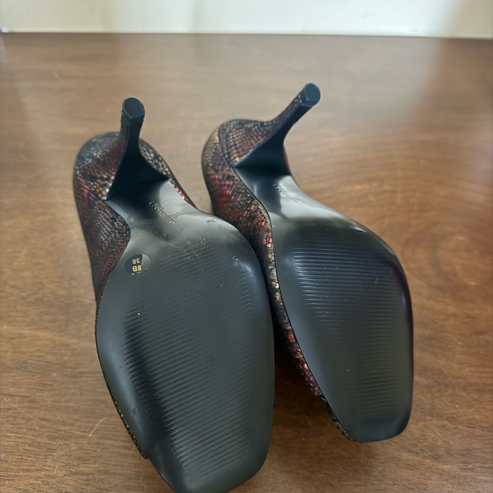 Bcbgeneration Elegant Snakeskin Patterned Heels - image 4